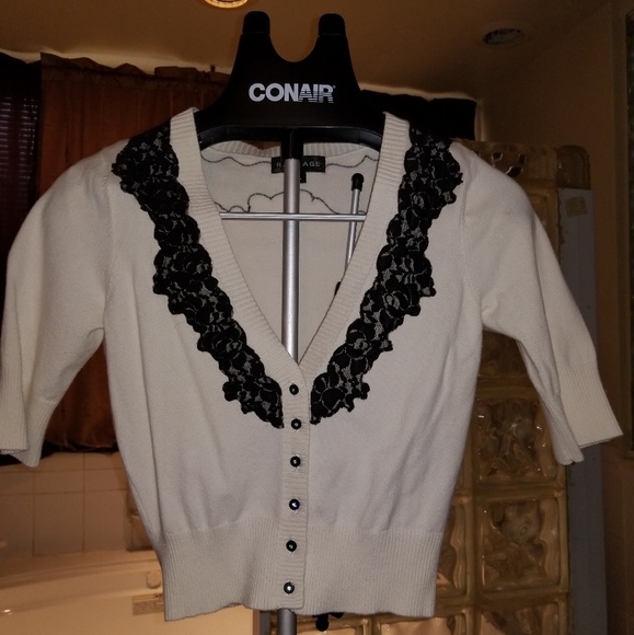 Cropped white with black lace sweater - Picture 1 of 3